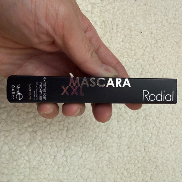 Rodial
Glamolash Mascara XXL, Black NIB - Picture 3 of 7